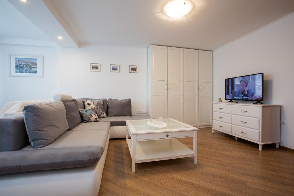 Apartments Grom ブレッド エクステリア 写真